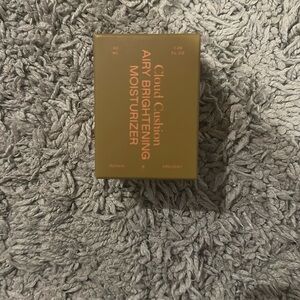 Eadem Cloud Cushion Airy Brighteming moisturizer